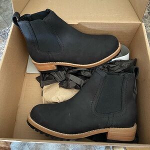 Patina real leather black ankle boots size 5.5